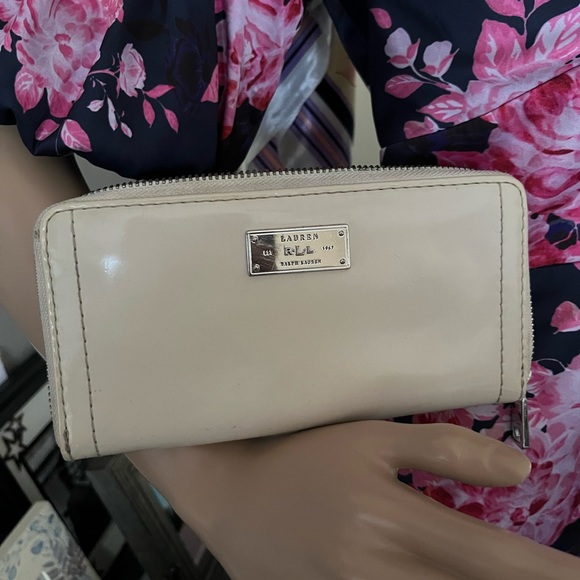 Ralph Lauren Wallet - Picture 1 of 10